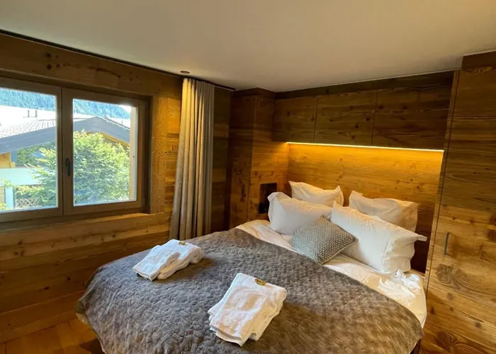 Luxury - Newly Renovated - 4 Guests Apartment